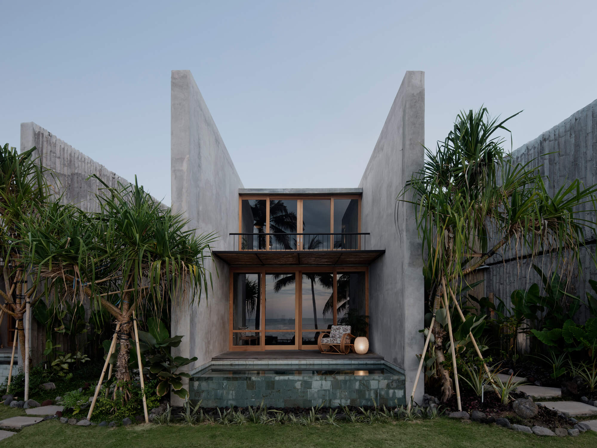 The Tiing Hotel / Nic Brunsdon + MANGUNING